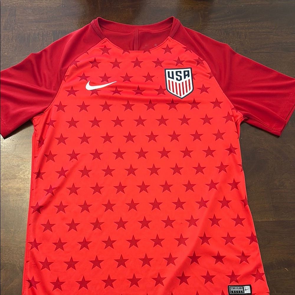 USA USMNT Soccer World Cup Jersey. Size Mens M - but could also prob fit YXL